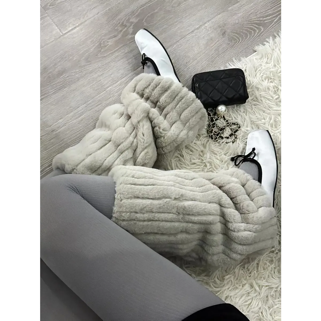 Faux Fur Leg Warmers – Harajuku Plush Lolita Boot Covers - Harajuku Style - Leg Warmers - 7