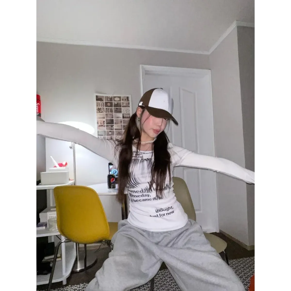 Graffiti Letter Print Crop Top: Y2K Aesthetic - Women’s Clothing & Accessories - 2