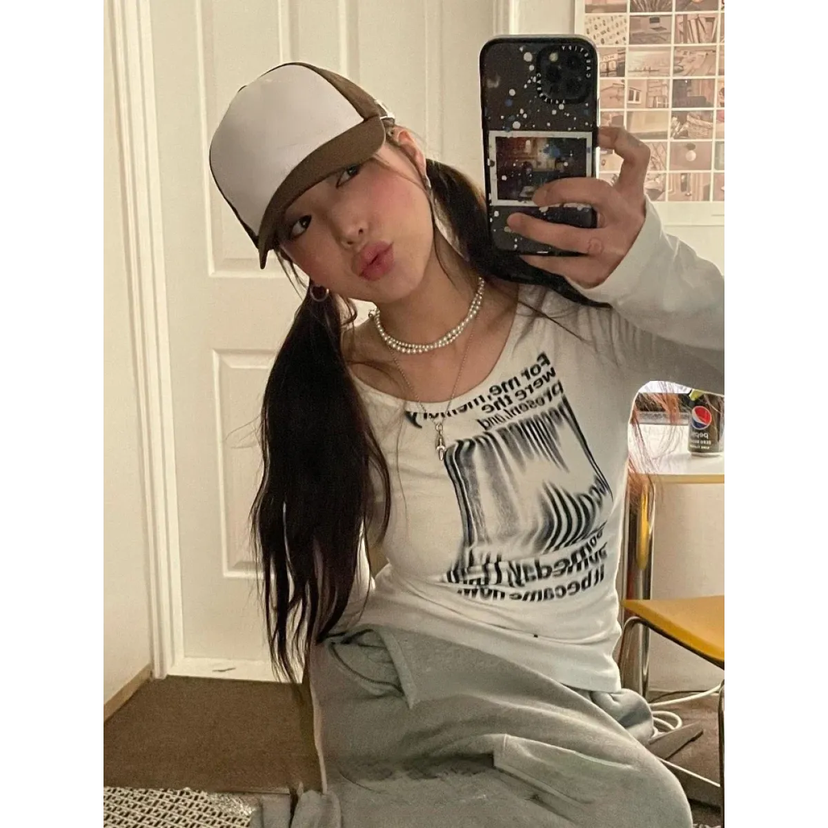 Graffiti Letter Print Crop Top: Y2K Aesthetic - Women’s Clothing & Accessories - 1