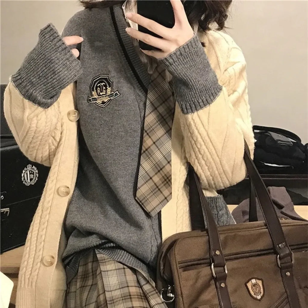 Gray Preppy Knitted Sweater – Vintage Oversized Japanese Style Pullover - Sweaters - V-neck - Sweaters - 3