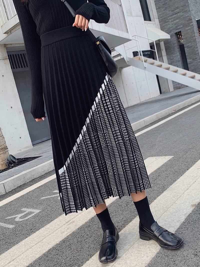 Harajuku Houndstooth Skirt - Bottoms - Clothing - 10 - 2024