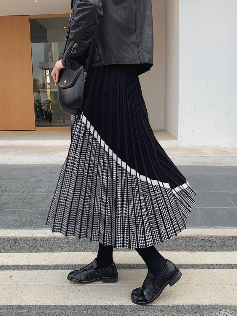 Harajuku Houndstooth Skirt - Bottoms - Clothing - 12 - 2024