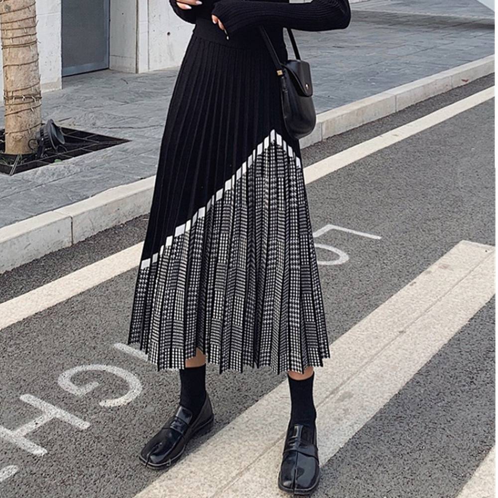 Harajuku Houndstooth Skirt - Bottoms - Clothing - 8 - 2024