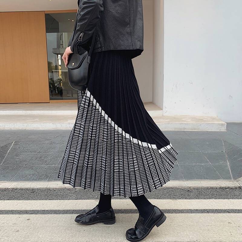 Harajuku Houndstooth Skirt - Bottoms - Clothing - 9 - 2024