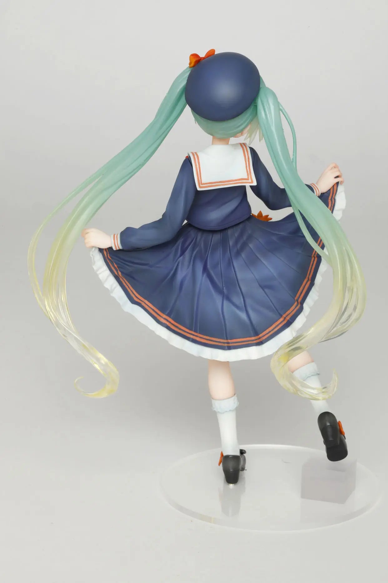 Hatsune Miku 3rd Season Autumn Ver. Figure – Taito 2022 Edition - Accessories - Action Figures - 2024 - 9 - Worldwide