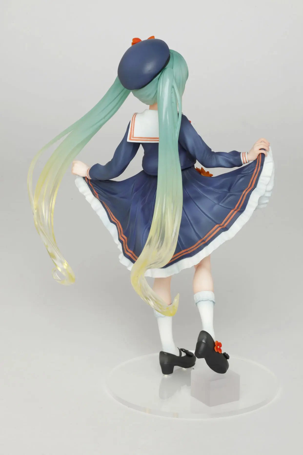 Hatsune Miku 3rd Season Autumn Ver. Figure – Taito 2022 Edition - Accessories - Action Figures - 2024 - 10