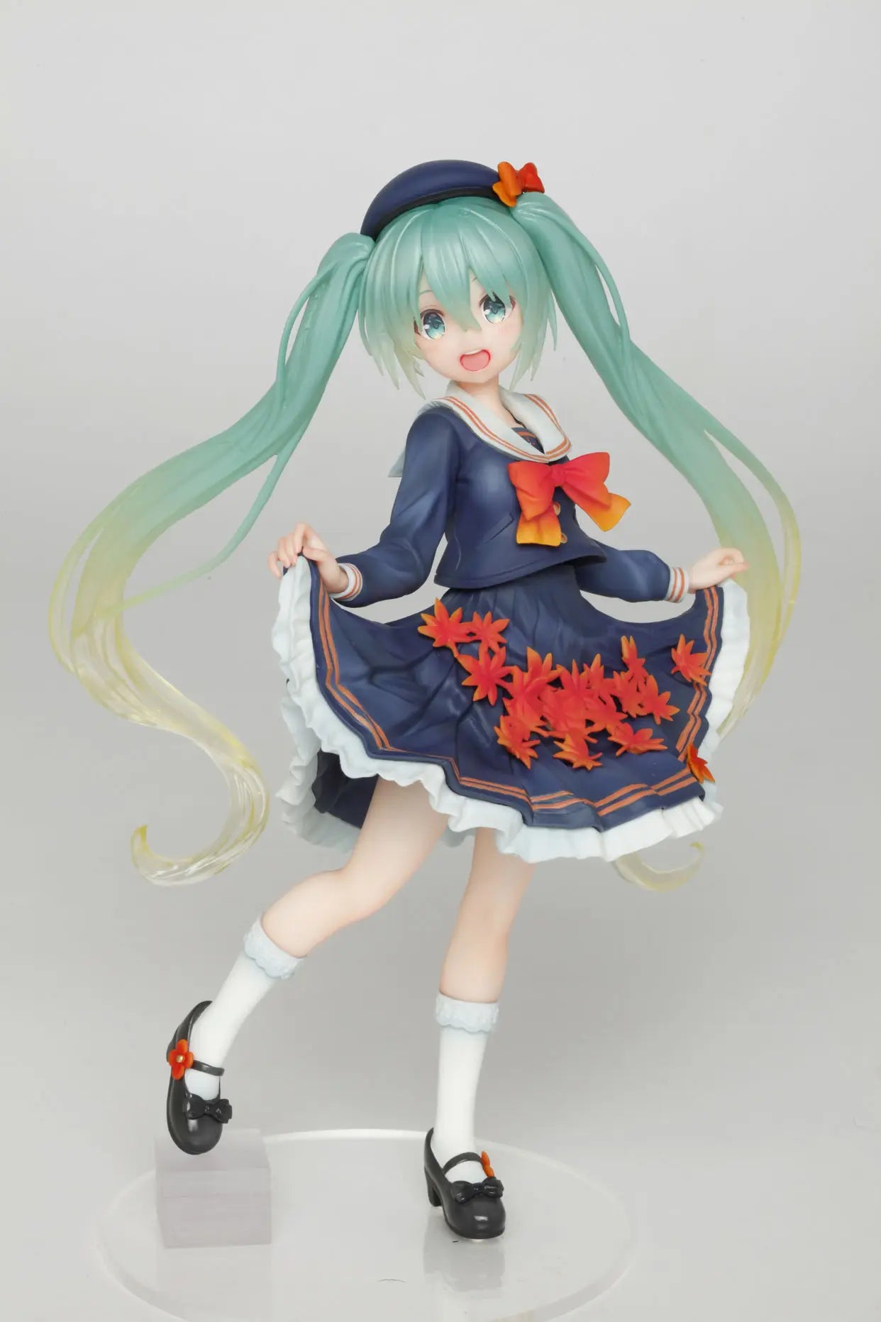 Hatsune Miku 3rd Season Autumn Ver. Figure – Taito 2022 Edition - Accessories - Action Figures - 2024 - 5 - Worldwide