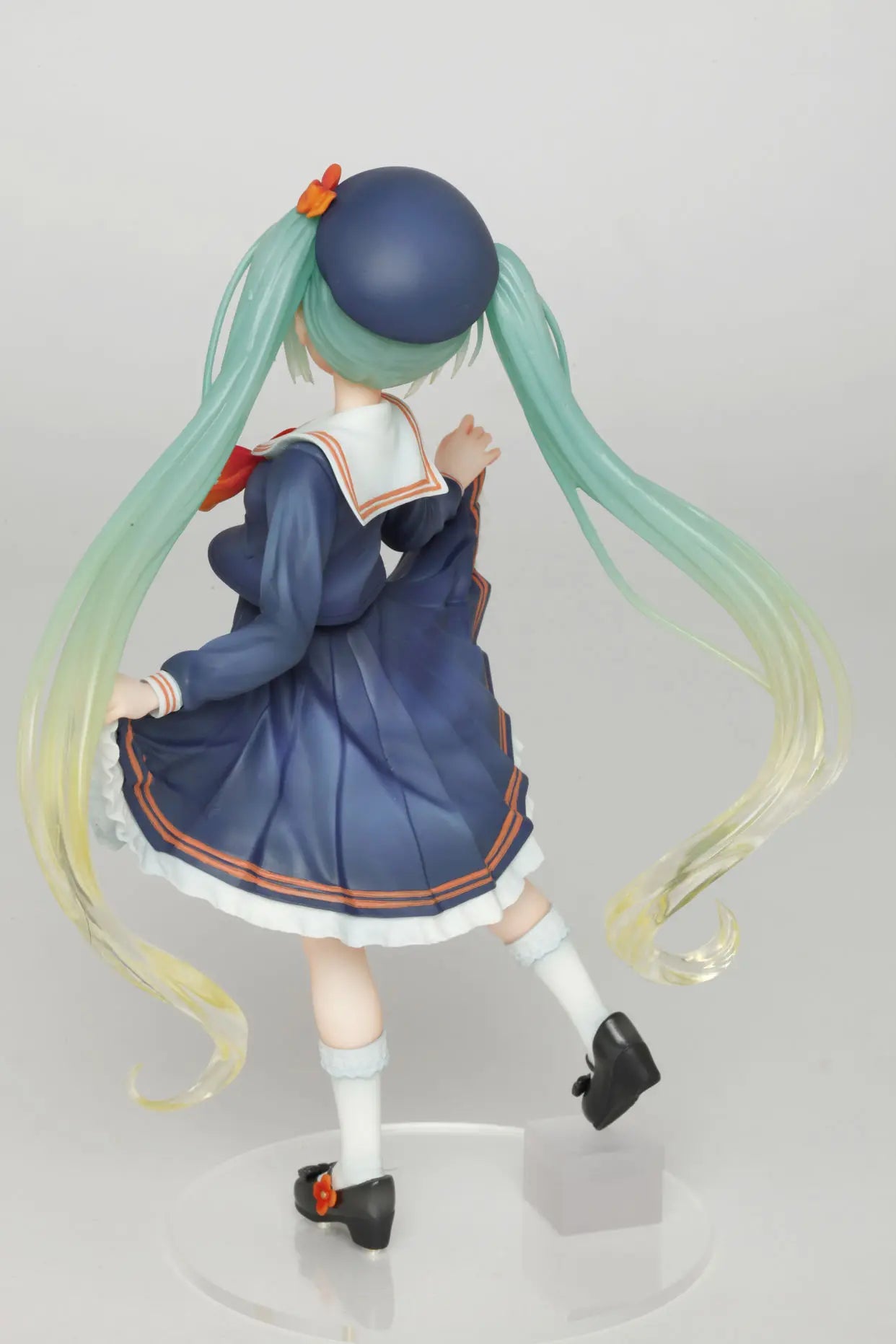 Hatsune Miku 3rd Season Autumn Ver. Figure – Taito 2022 Edition - Accessories - Action Figures - 2024 - 8 - Worldwide