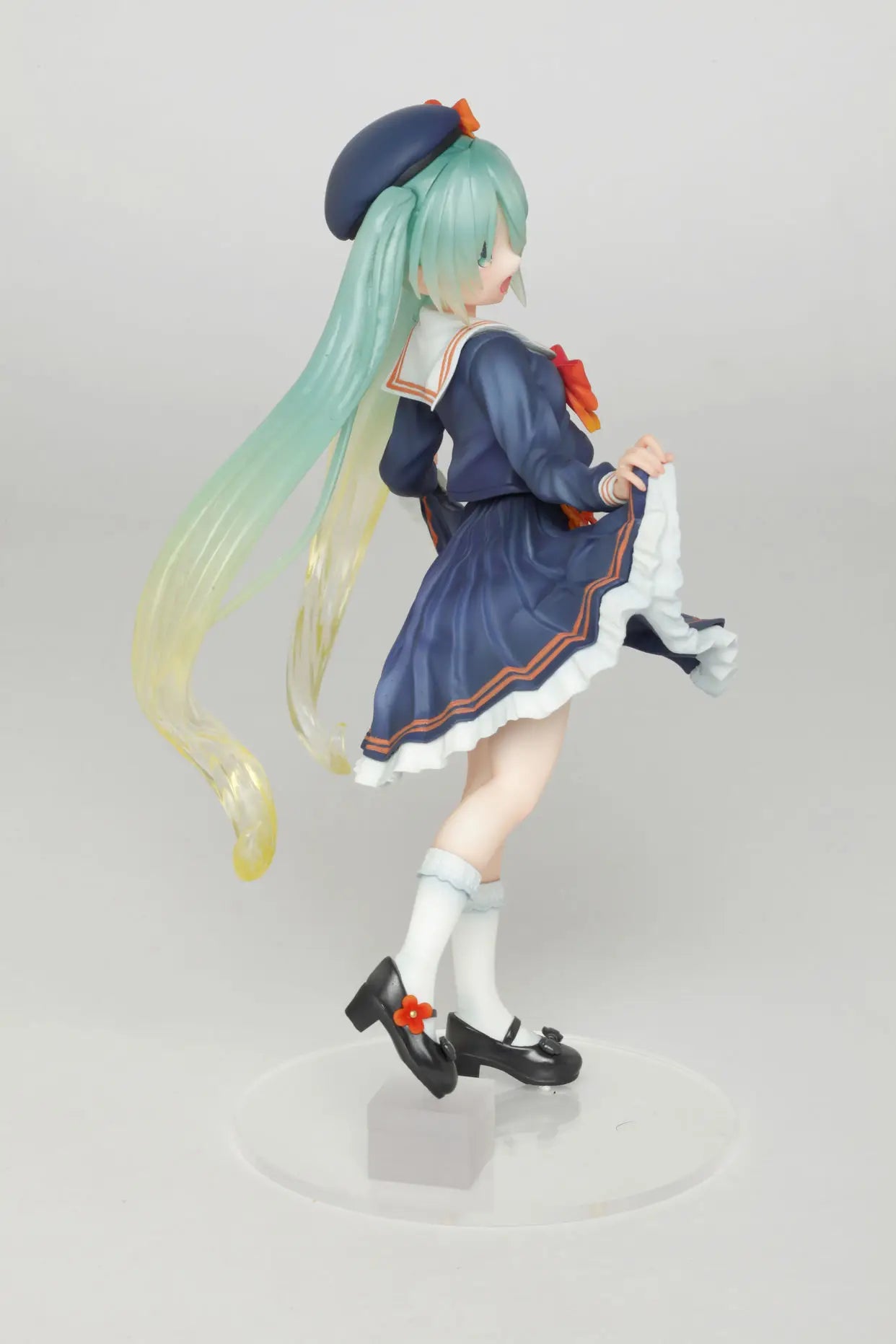 Hatsune Miku 3rd Season Autumn Ver. Figure – Taito 2022 Edition - Accessories - Action Figures - 2024 - 11