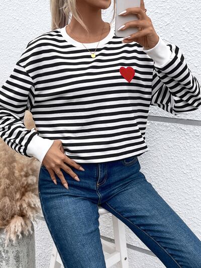 Heart Patch Striped Round Neck Long Sleeve Sweatshirt - T-Shirts - Shirts & Tops - 6 - 2024