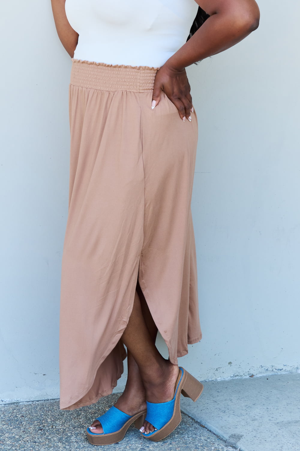 High Waist Scoop Hem Maxi Skirt in Tan - Bottoms - Skirts - 3 - 2024