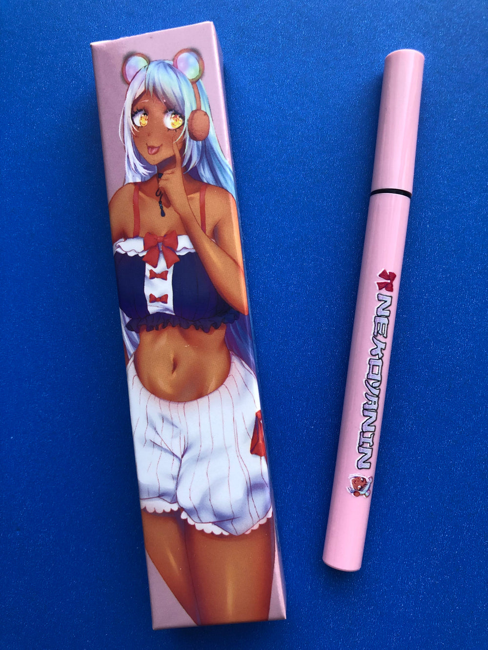 Gamer Girl Adhesive Eyeliner Pen