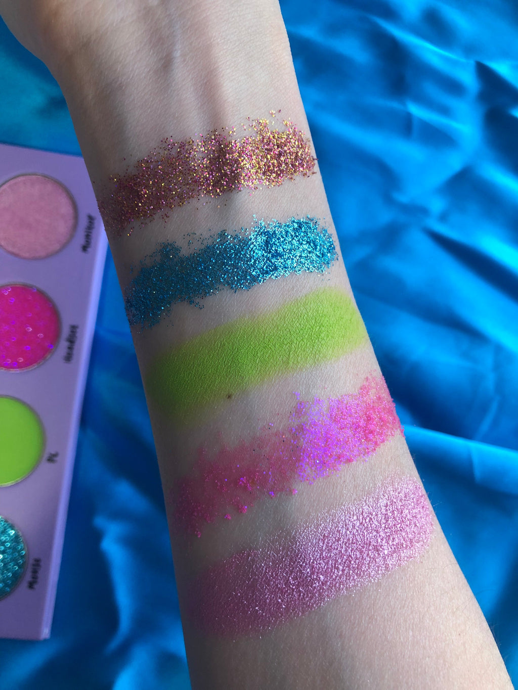 Streamer Vibes 12-Color Eyeshadow Palette
