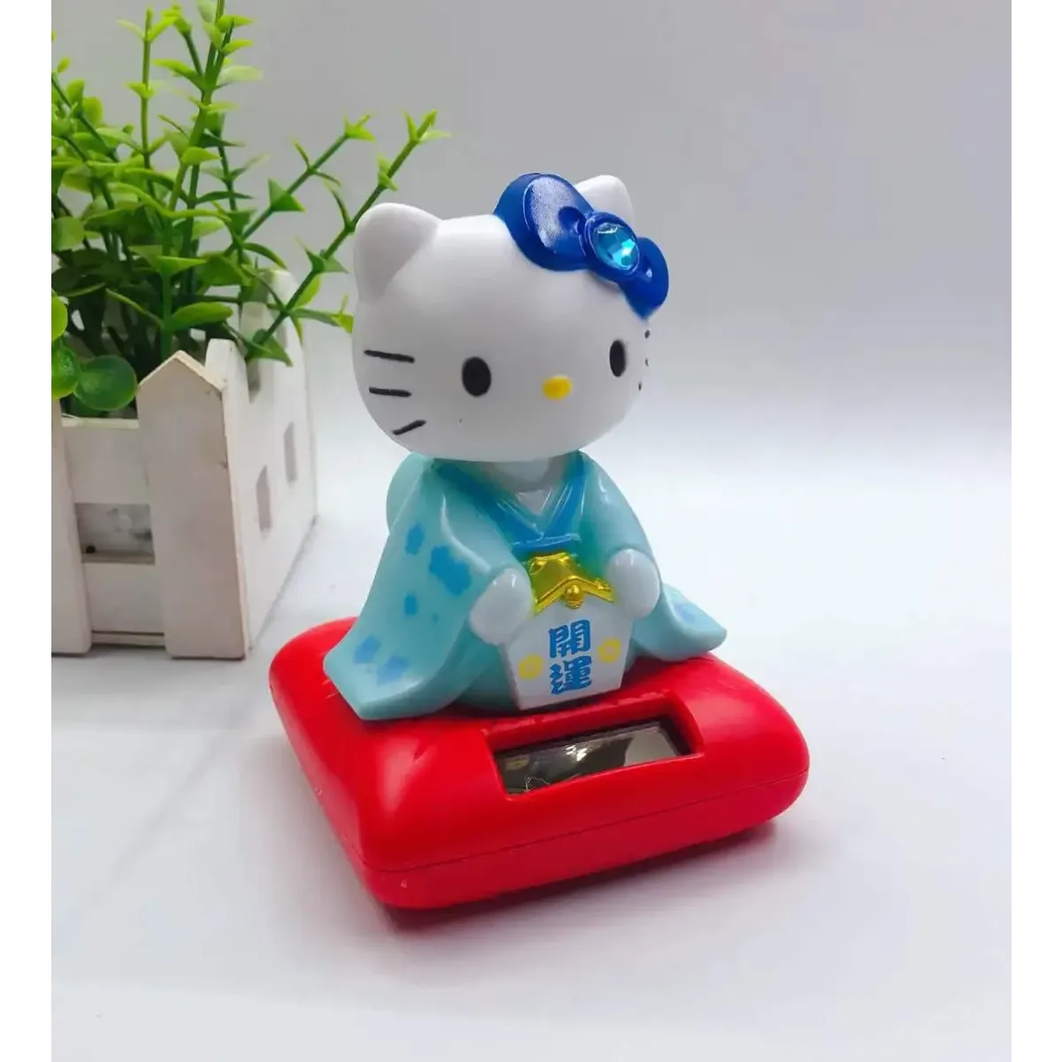 Hello Kitty Solar Bobblehead Dashboard Ornament - Harajuku Style - Figurine - 3