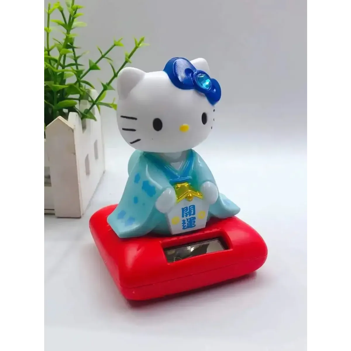 Hello Kitty Solar Bobblehead Dashboard Ornament - Harajuku Style - Figurine - 4