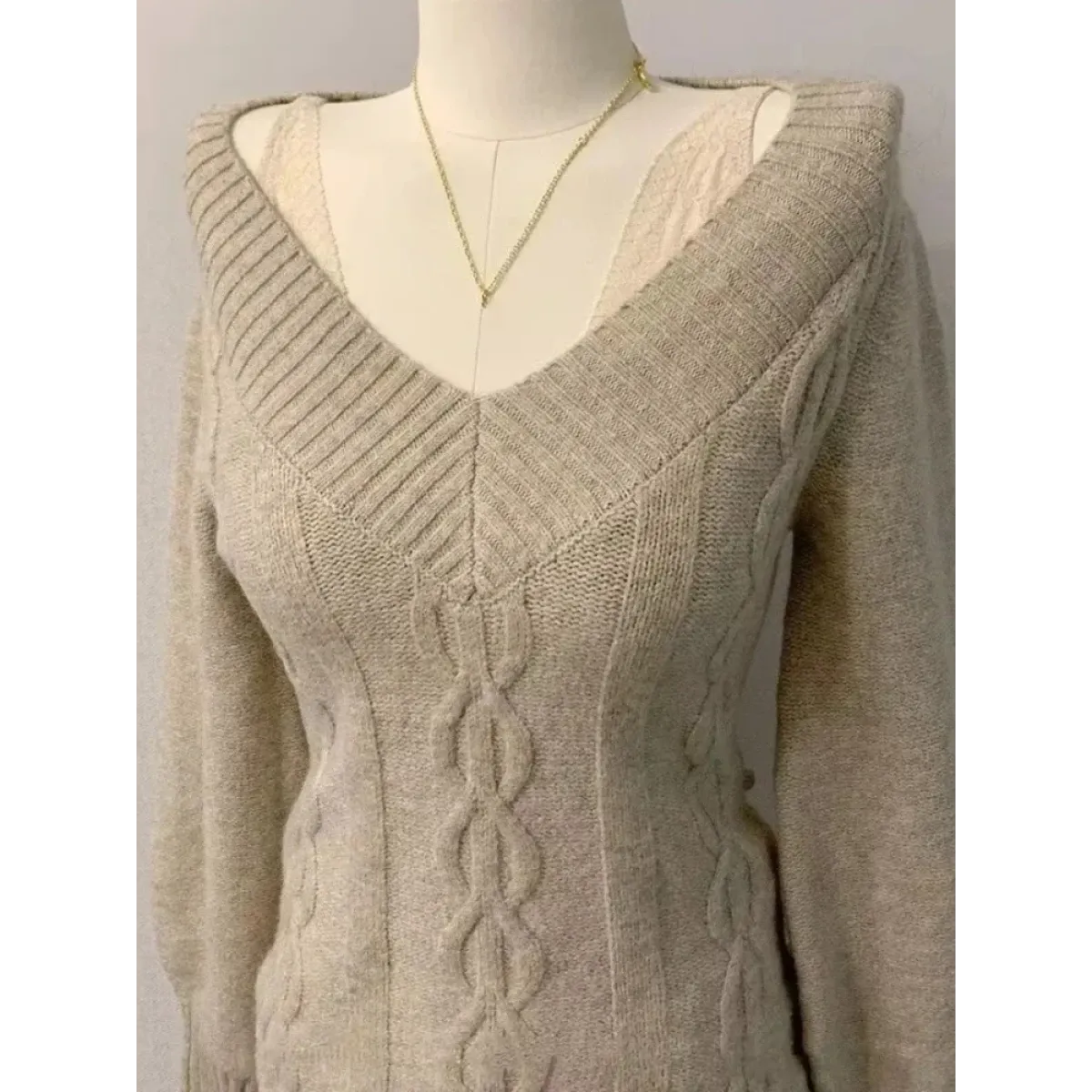 Elegant V-Neck Knitted Sweater - Sweaters - Sweaters - 4
