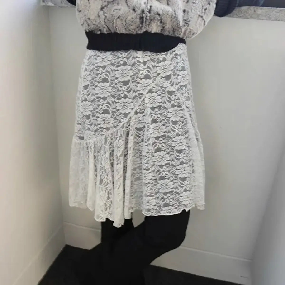 Asymmetrical Vintage Lace Overlay Skirt - Bottoms - Skirts - 3