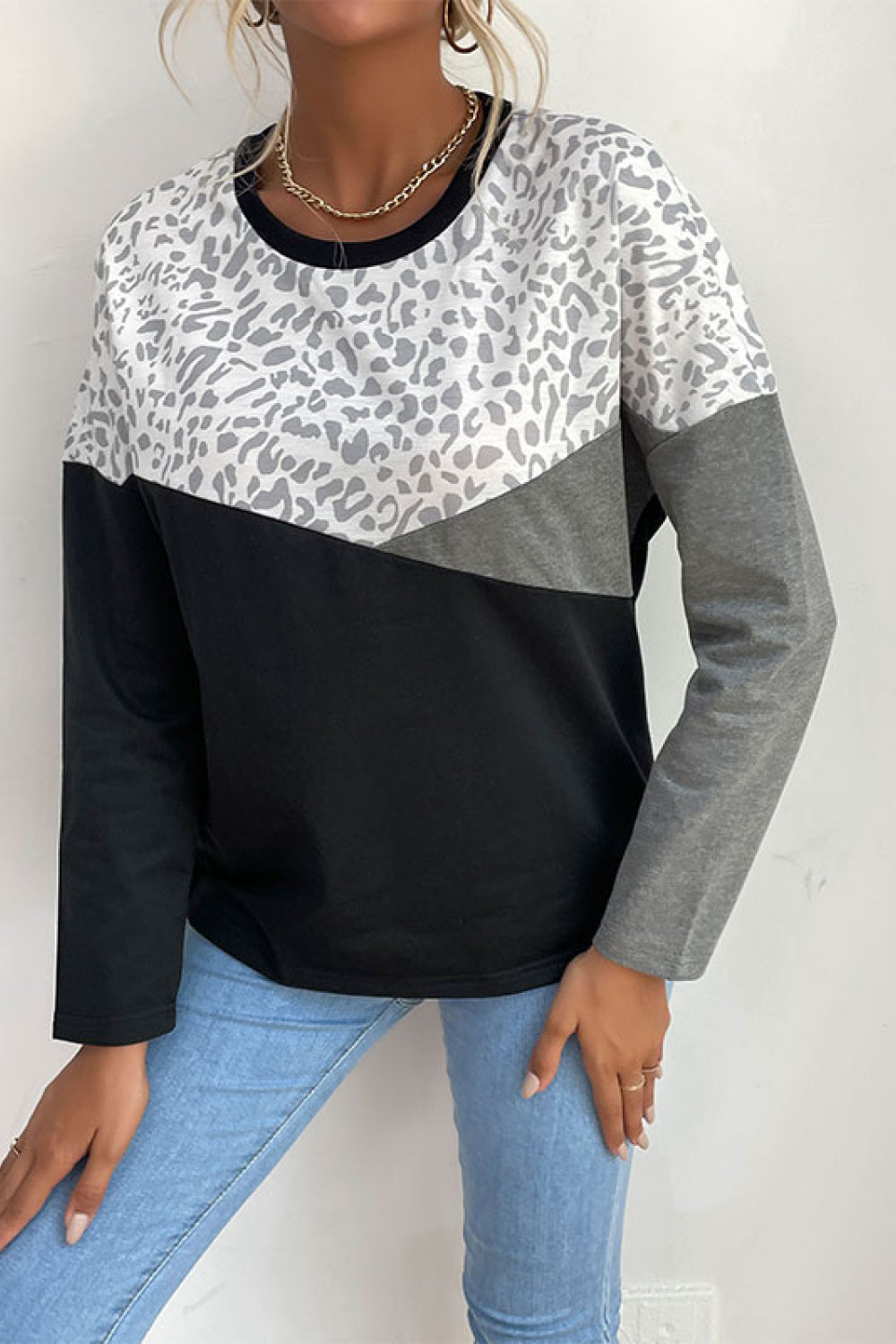 Leopard Color Block Pullover - T-Shirts - Shirts & Tops - 4 - 2024