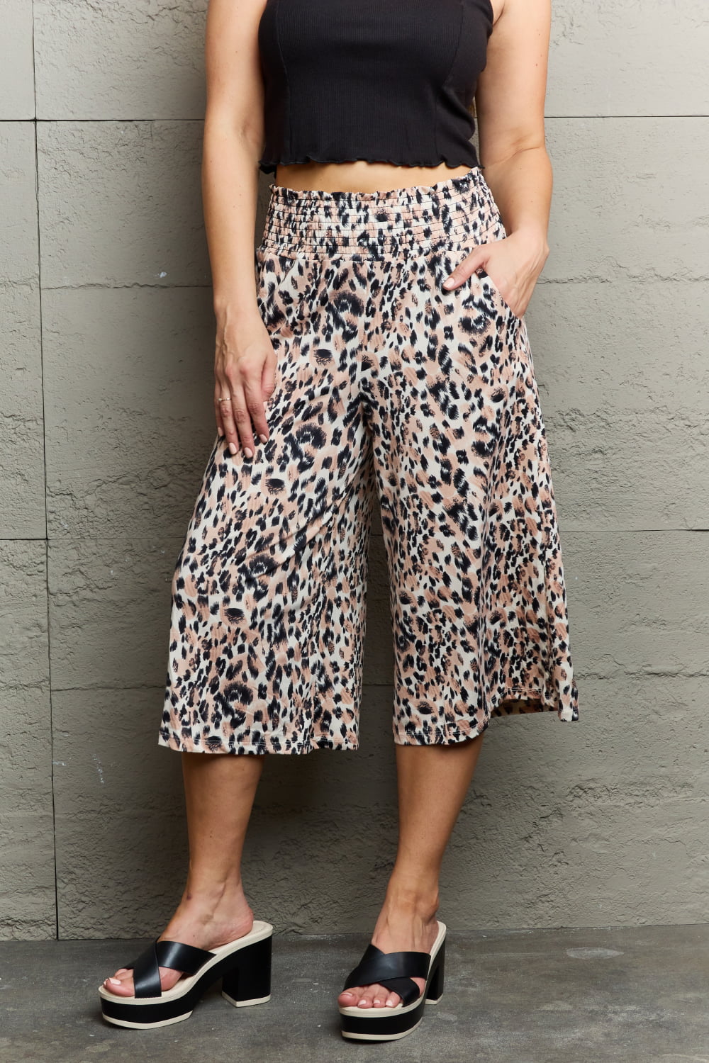 Leopard High Waist Flowy Wide Leg Pants with Pockets - Leopard / S - Bottoms - Pants - 1 - 2024