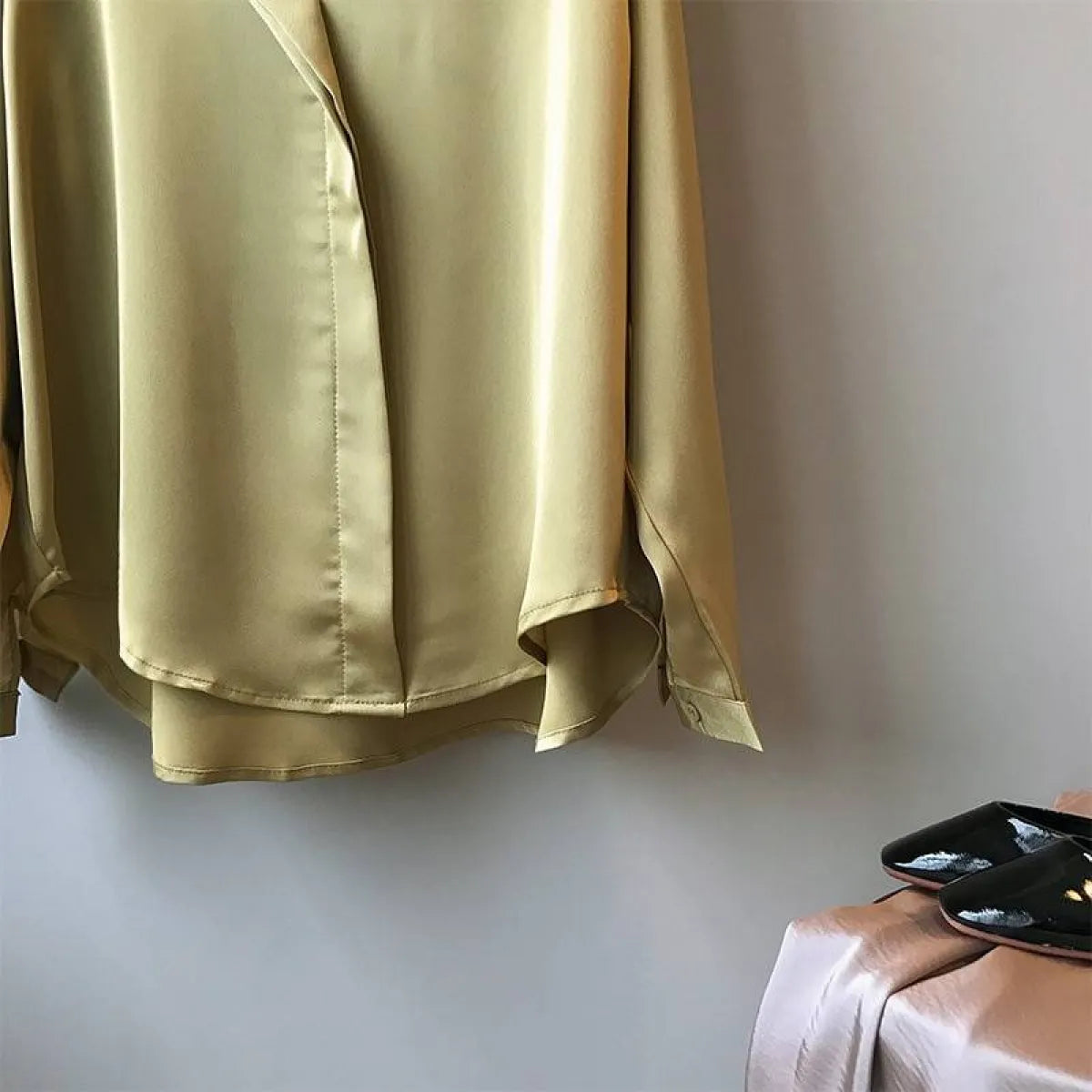 Loose Satin V-Neck Blouse – Soft Minimalist Style - Women’s - 29