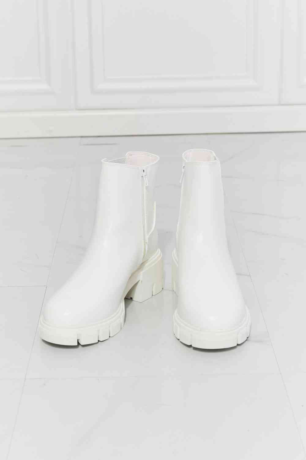 Lug Sole Chelsea Boots in White - All Products - Shoes - 4 - 2024