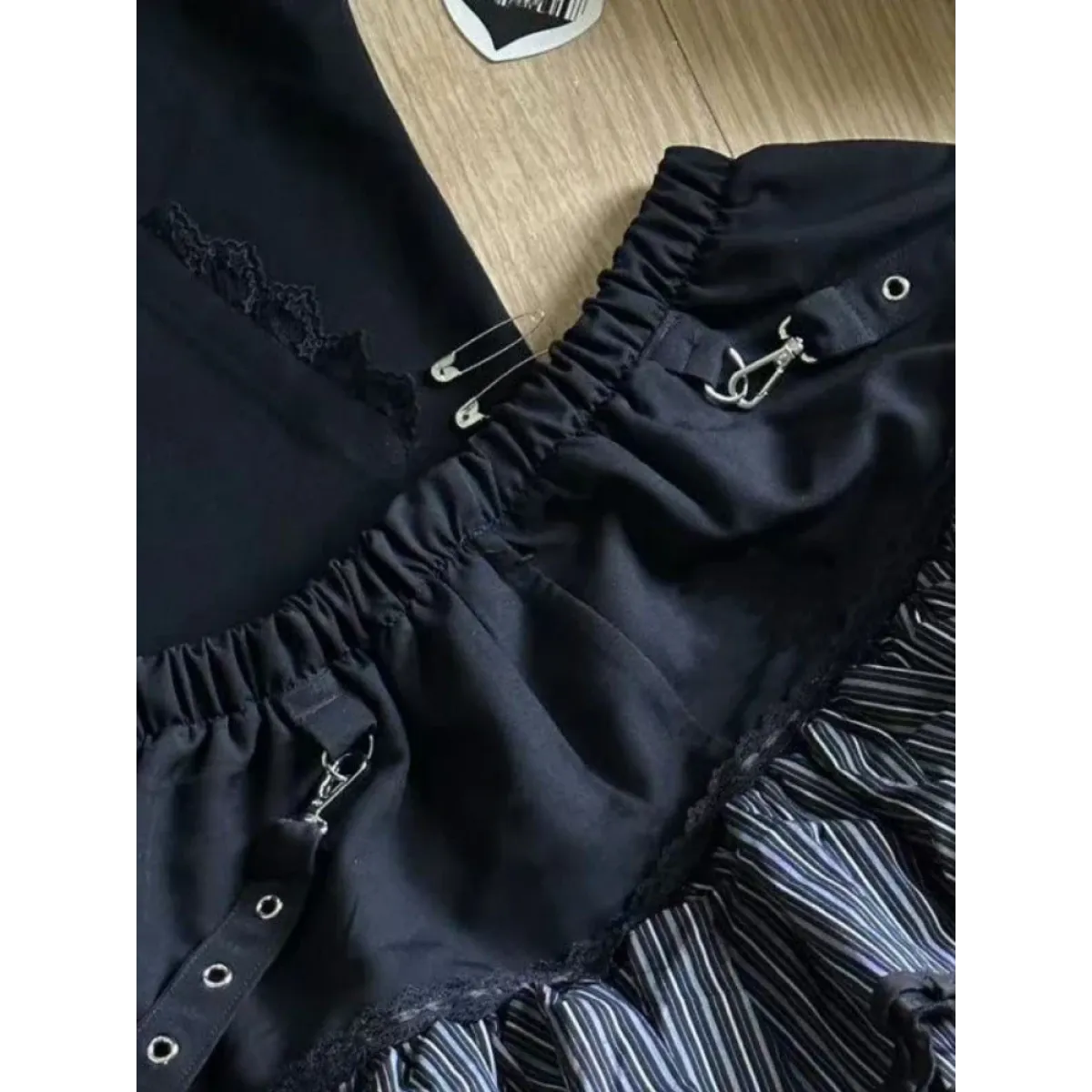 Black Punk Ruffle Mini Skirt - Bottoms - Skirts - 6