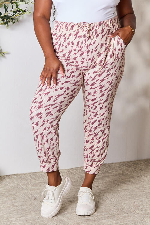 Printed Drawstring Pants - Burgundy / S - Bottoms - Pants - 1 - 2024