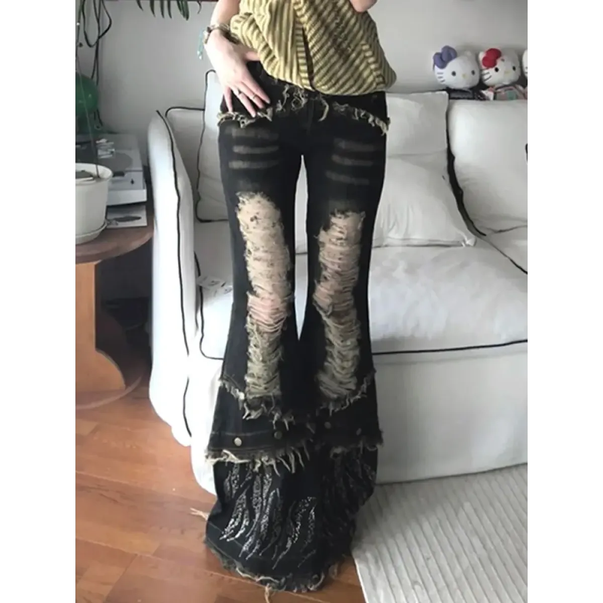 Retro Beaded Fur Distressed Bell Bottom Jeans - Bottoms - Jeans - 1