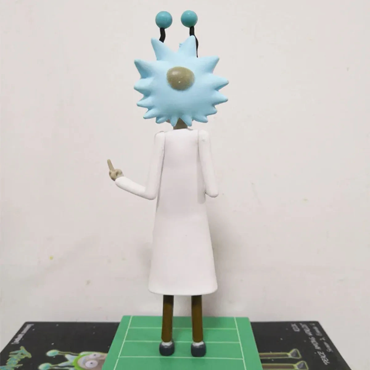 Rick Sanchez Action Figure - ’Among Worlds’ - Figurines - Figures - 5