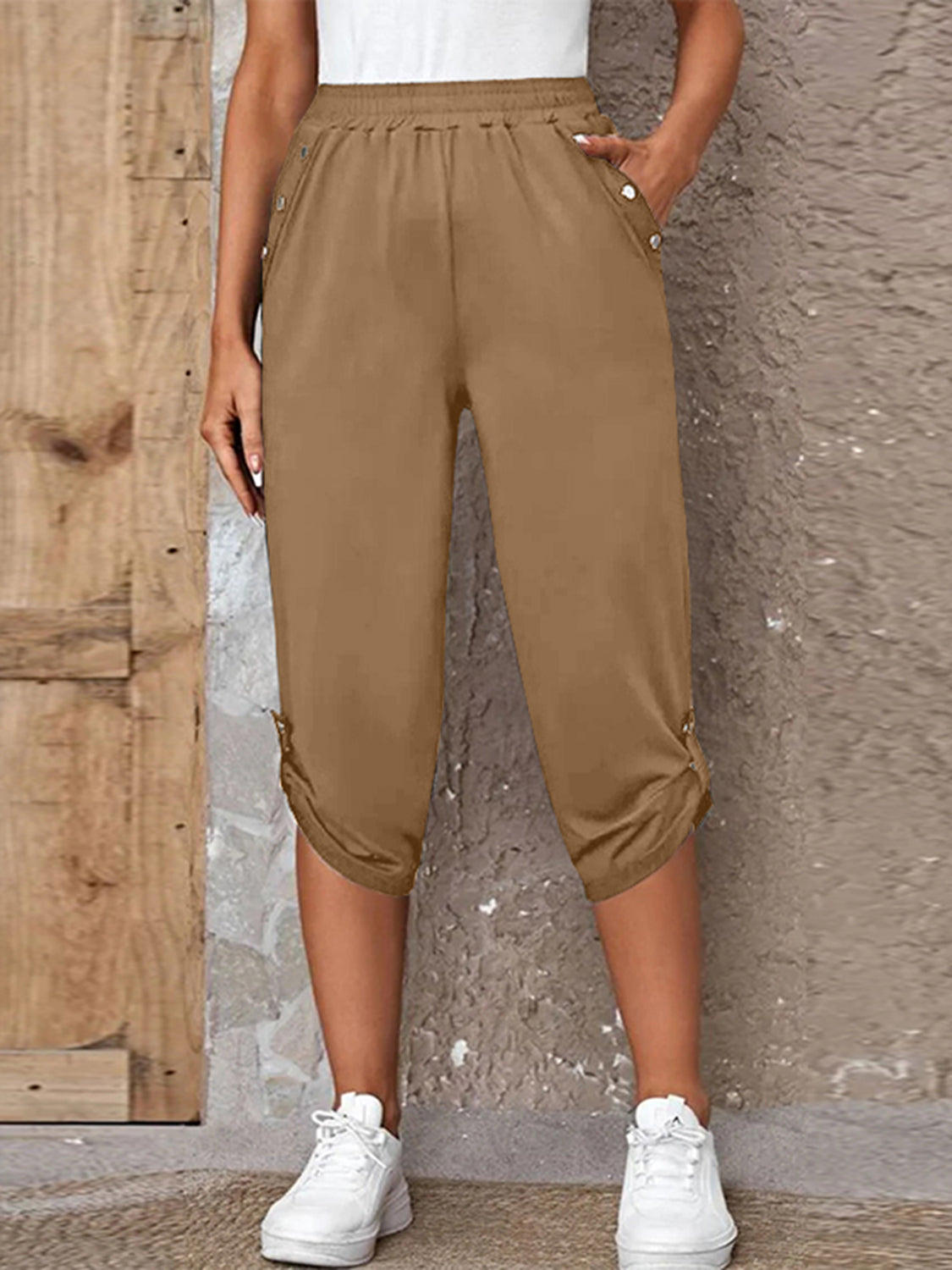 Roll-Tab Capris Pants - Brown / S - Bottoms - Pants - 10 - 2024