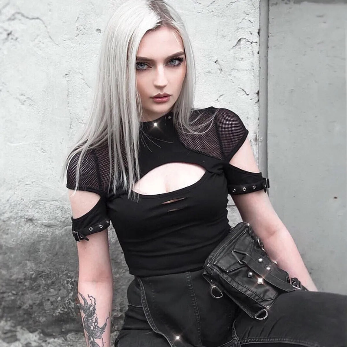 Sexy Hollow Open Chest Rivet T - T-Shirts - 4