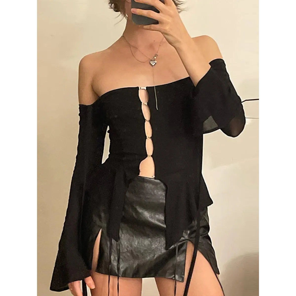 Off Shoulder Long Sleeve T-shirts - T-Shirts - Long - V-neck - T-Shirts - 17