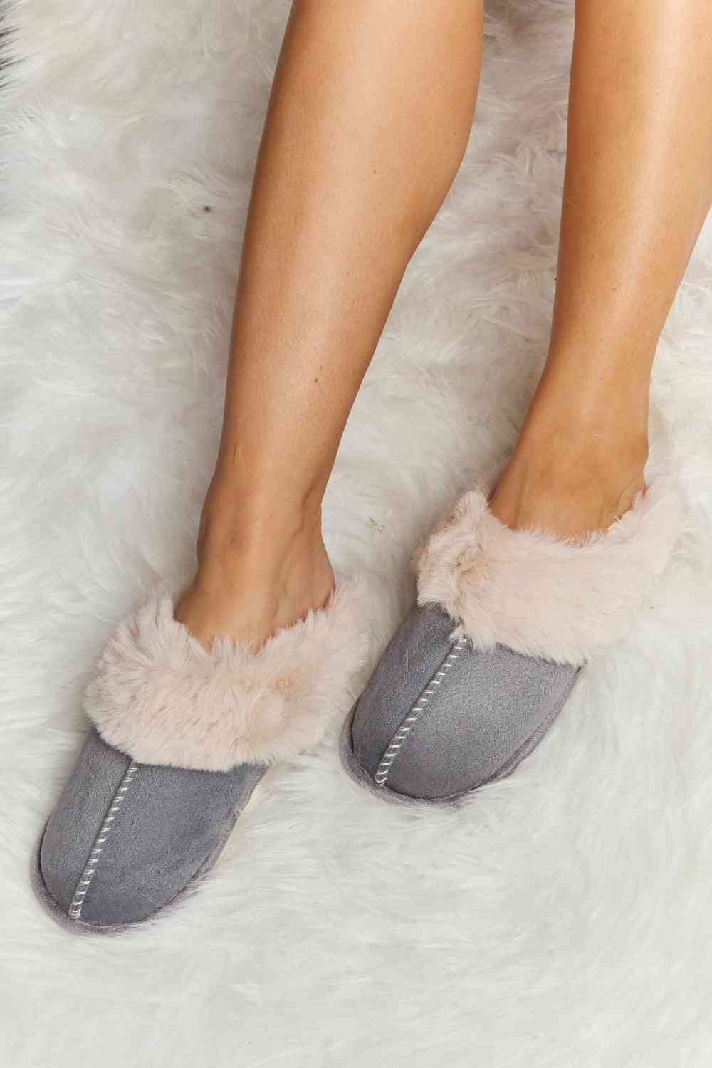 Fluffy Indoor Slippers - Slippers - Shoes - 9 - 2024
