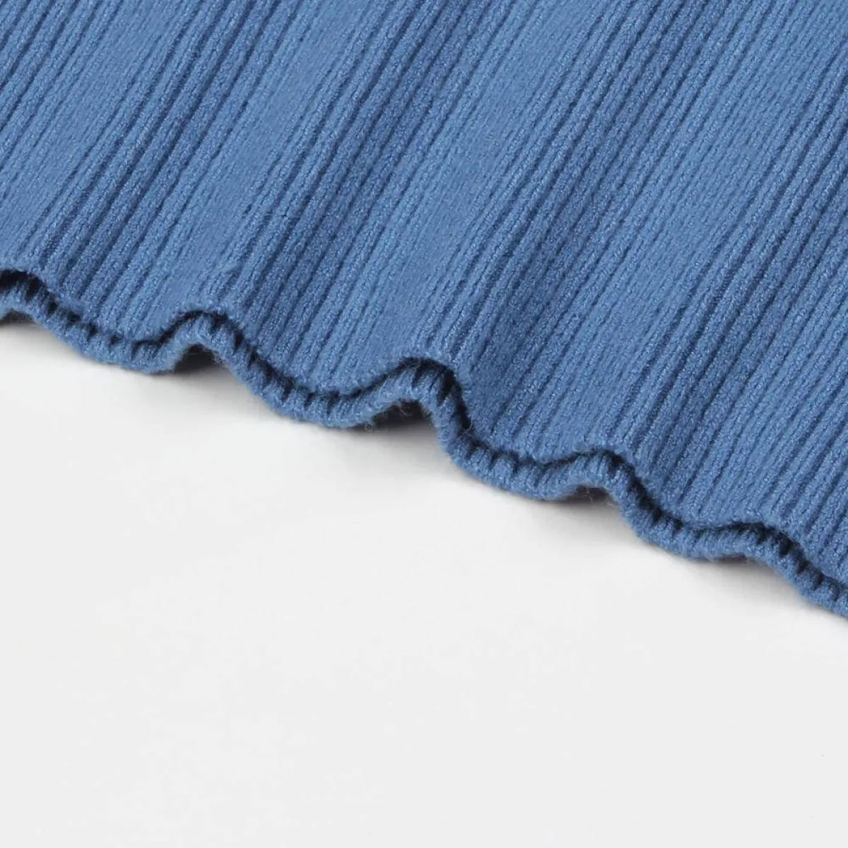 Solid Turtleneck Sweater - Sweaters - 16