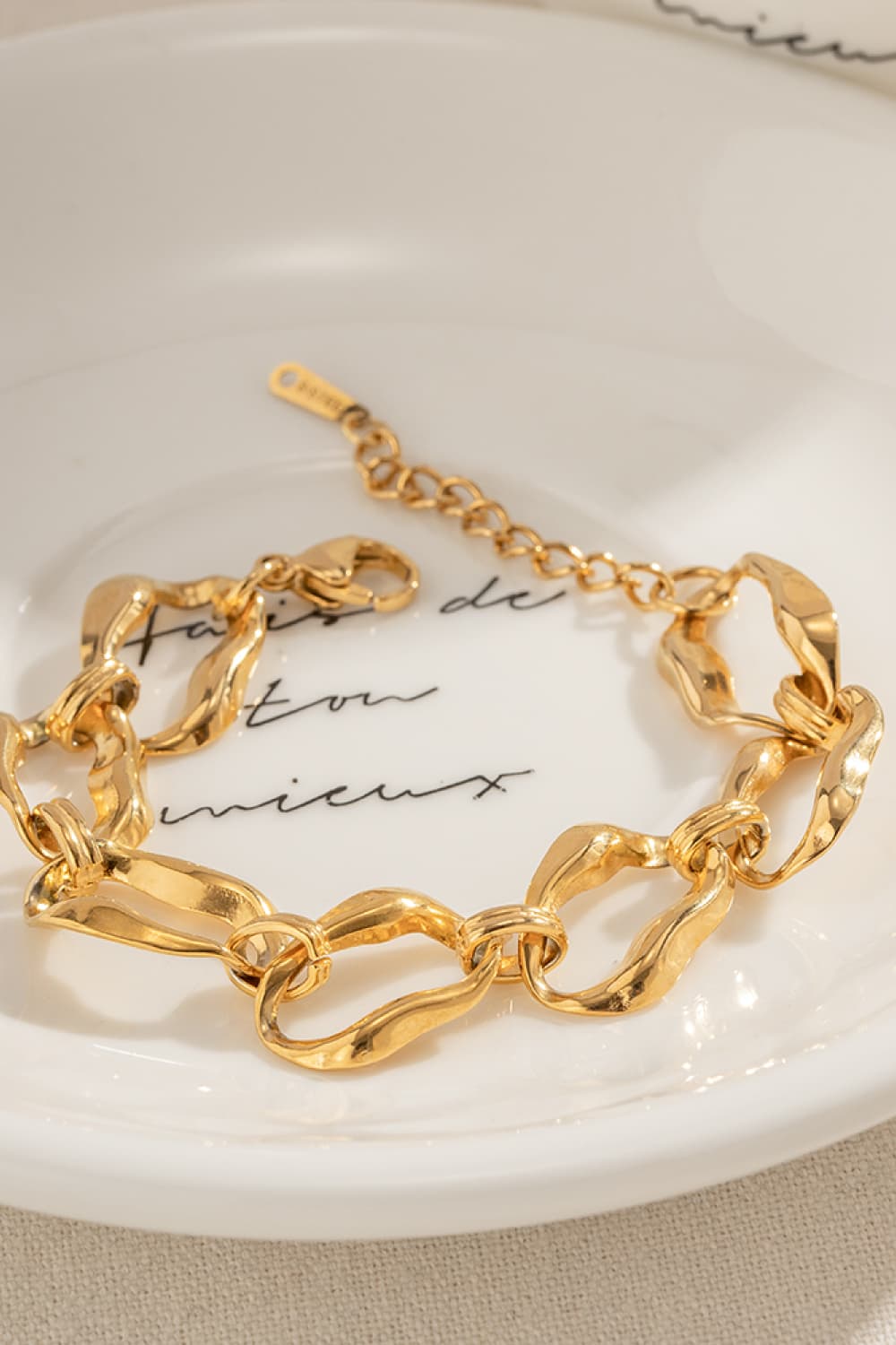 18K Gold-Plated Stainless Steel Bracelet - Gold / One Size - T-Shirts - Bracelets - 2 - 2024