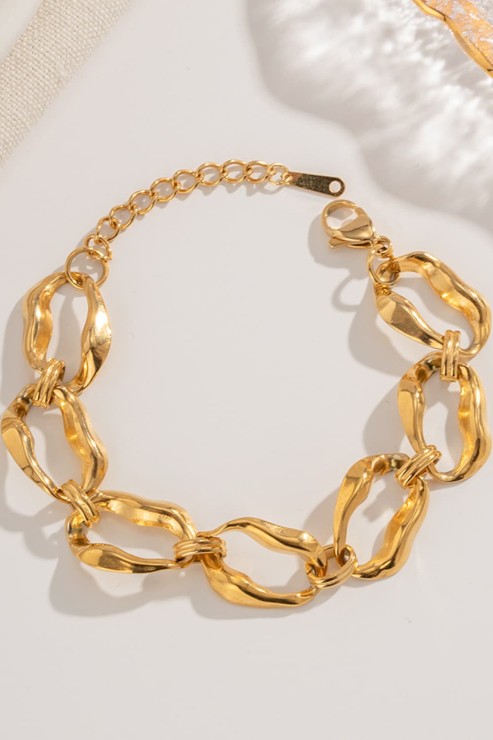18K Gold-Plated Stainless Steel Bracelet - Gold / One Size - T-Shirts - Bracelets - 4 - 2024