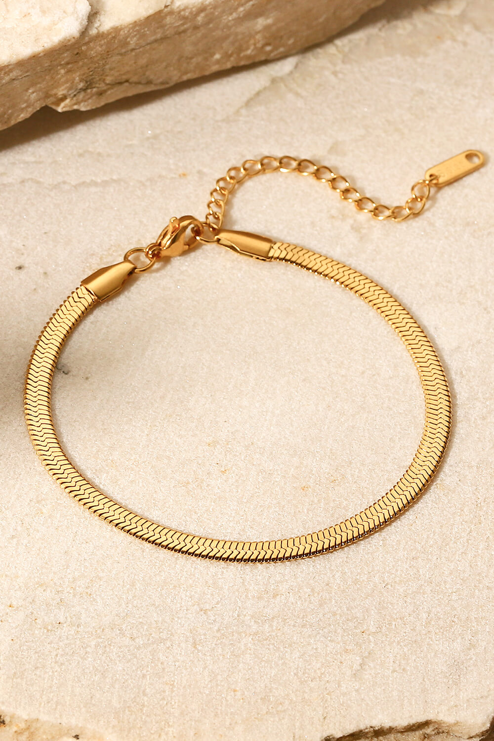 Herringbone Chain Stainless Steel Bracelet - Gold / One Size - T-Shirts - Bracelets - 1 - 2024