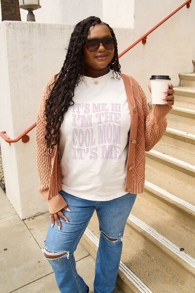 IT’S ME,HI I’M THE COOL MOM IT’S ME Round Neck T-Shirt - T-Shirts - Shirts & Tops - 6 - 2024