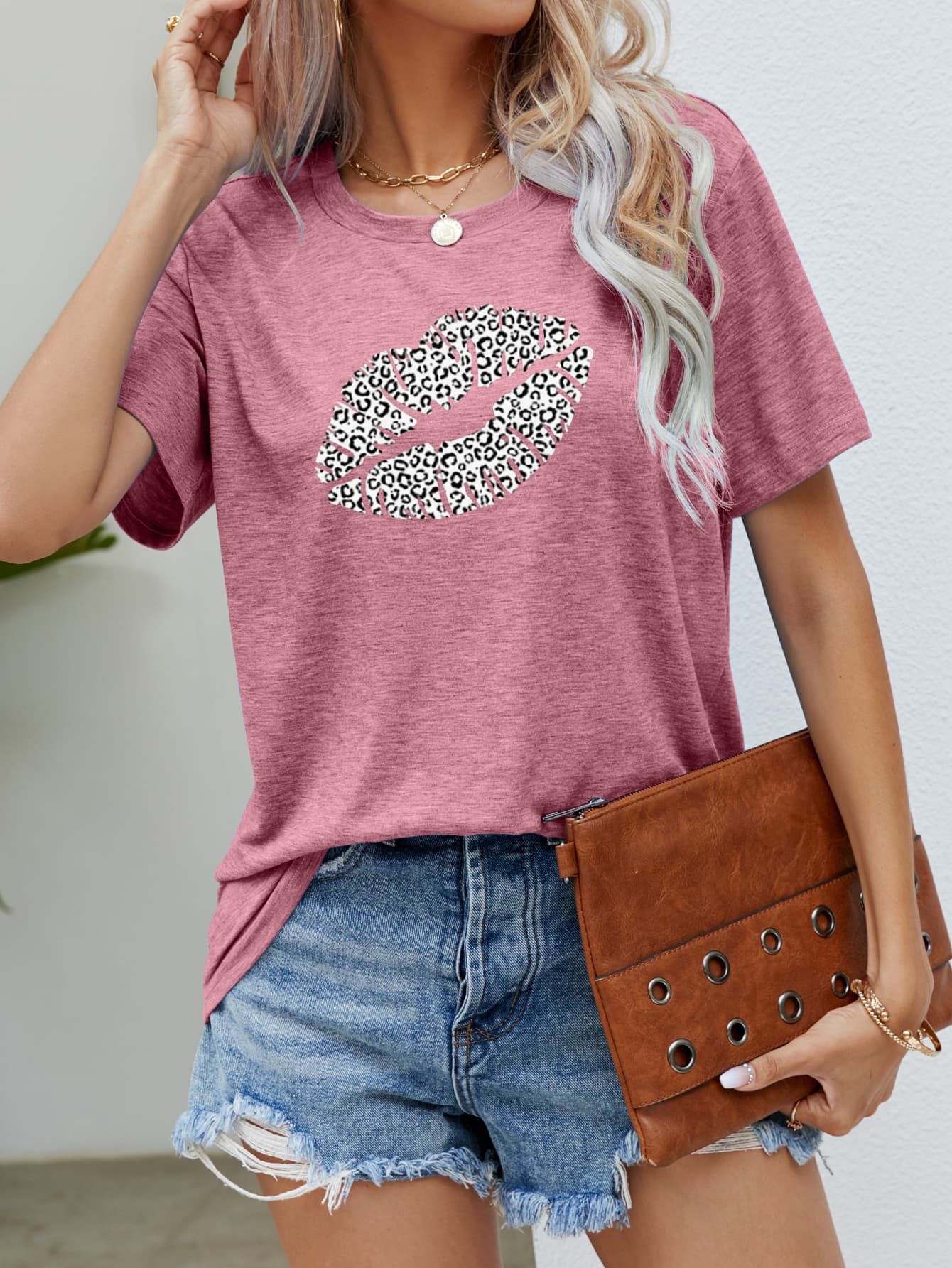 Leopard Lip Graphic Round Neck Tee - Pink / S - T-Shirts - Shirts & Tops - 13 - 2024