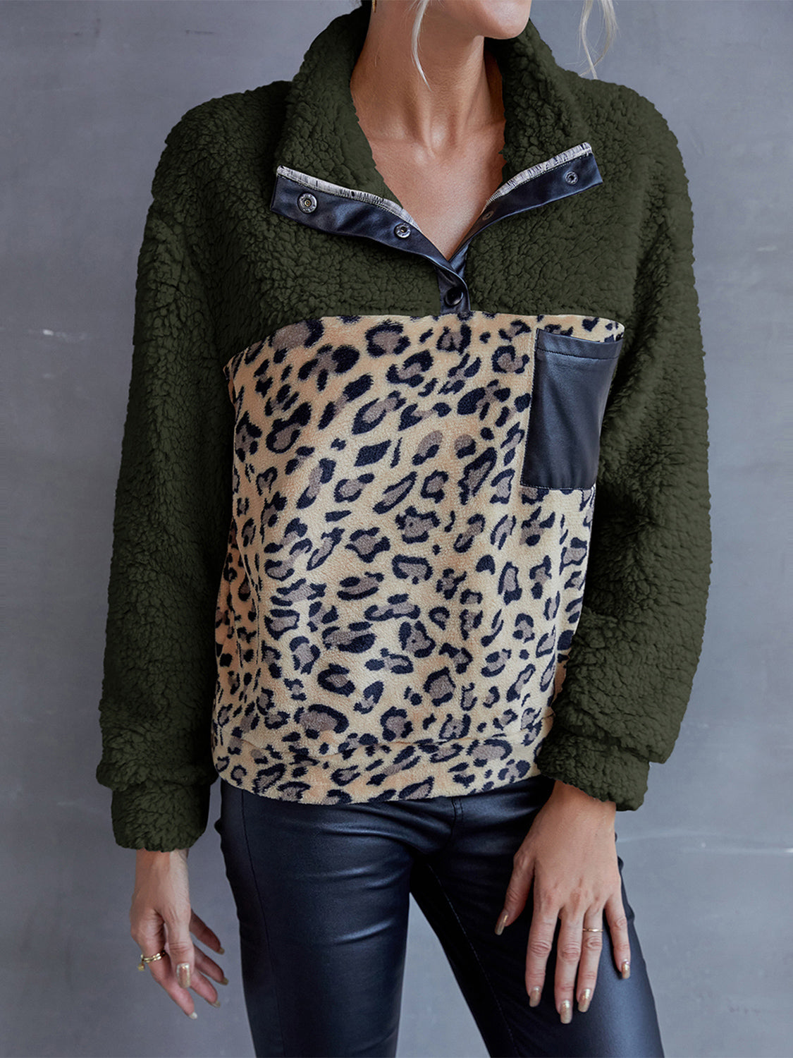 Leopard Quarter-Snap Teddy Sweatshirt - T-Shirts - Shirts & Tops - 5 - 2024