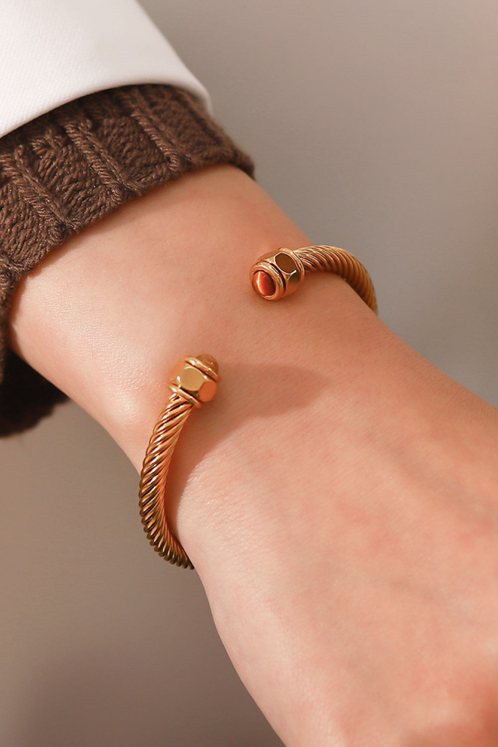 Stainless Steel Twisted C-Shaped Bracelet - Brown/Gold / One Size - T-Shirts - Bracelets - 1 - 2024