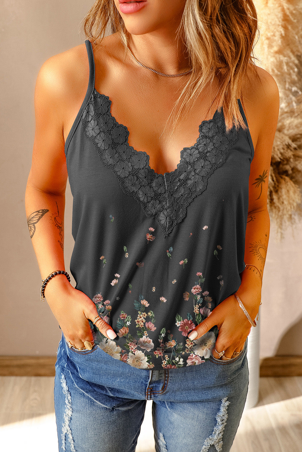 Floral Lace Trim Scalloped Plunge Cami - Tops & Tees - Shirts & Tops - 3 - 2024