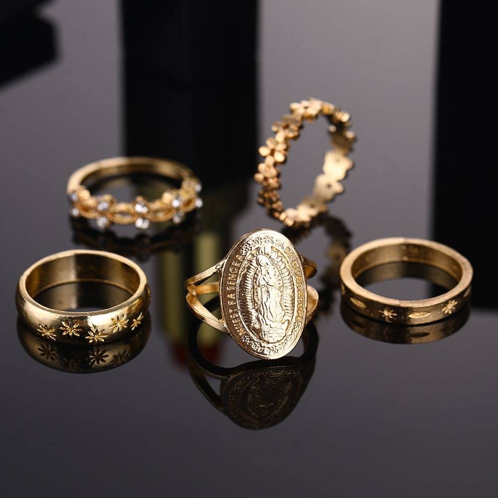 Vintage Rings Set - Women’s Jewelry - Rings - 9 - 2024