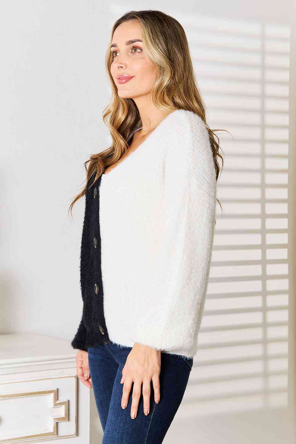 Contrast Button-Front V-Neck Cardigan - Women’s Clothing & Accessories - Shirts & Tops - 8 - 2024