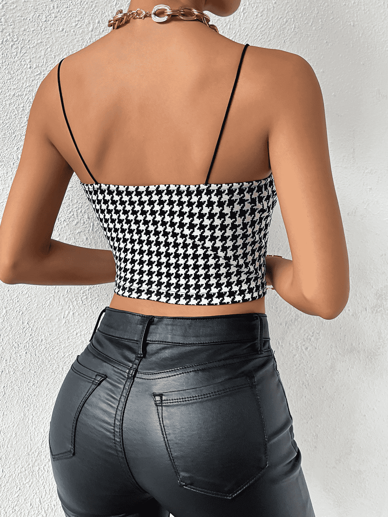 Cropped Sweetheart Neck Houndstooth Pattern Cami - Women’s Clothing & Accessories - Shirts & Tops - 2 - 2024