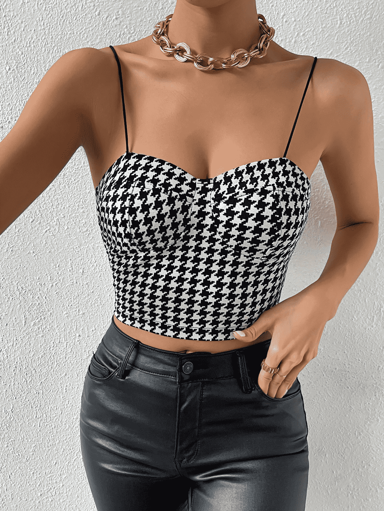 Cropped Sweetheart Neck Houndstooth Pattern Cami - Women’s Clothing & Accessories - Shirts & Tops - 5 - 2024