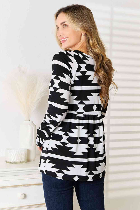 Geometric Notched Neck Long Sleeve Top - Women’s Clothing & Accessories - Shirts & Tops - 2 - 2024