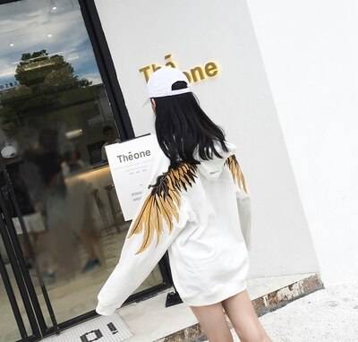 Hoodie With Embroidered Wings - White / S - Women’s Clothing & Accessories - Shirts & Tops - 10 - 2024