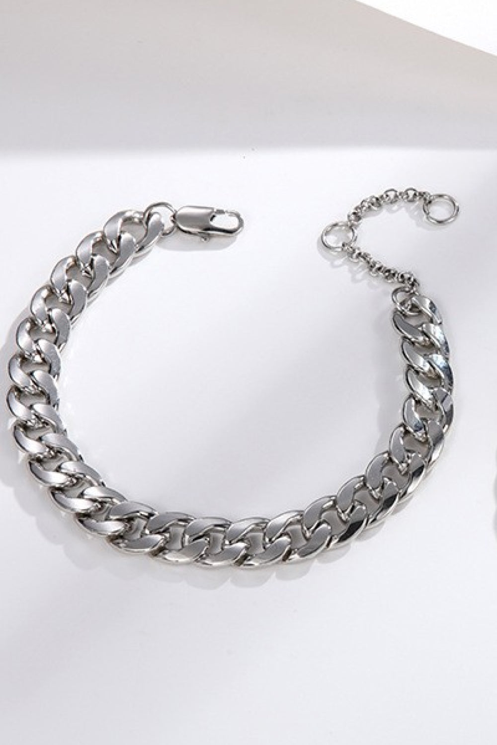 Chunky Chain Bracelet - Silver / One Size - Women’s Jewelry - Bracelets - 2 - 2024