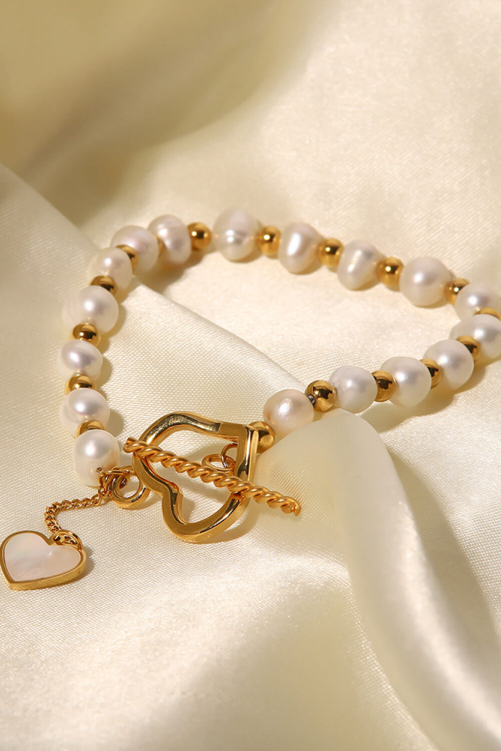 Freshwater Pearl Heart Charm Bracelet - Gold / One Size - Women’s Jewelry - Bracelets - 3 - 2024